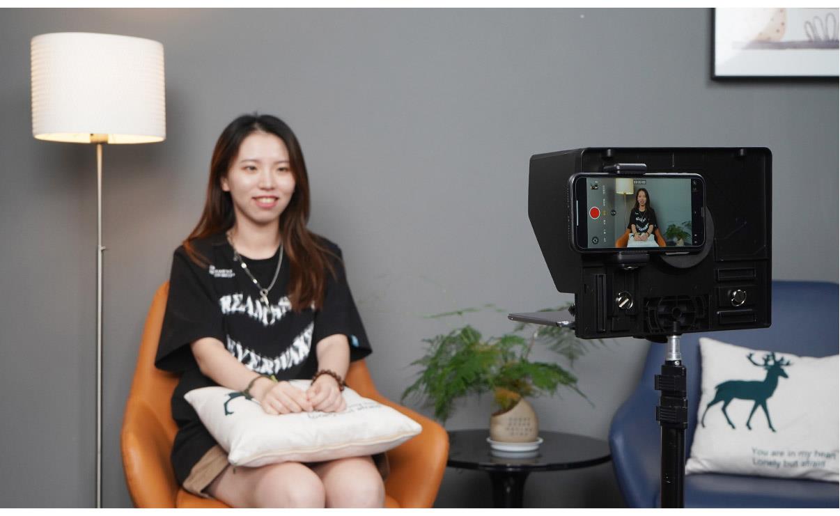 折叠通用提词器